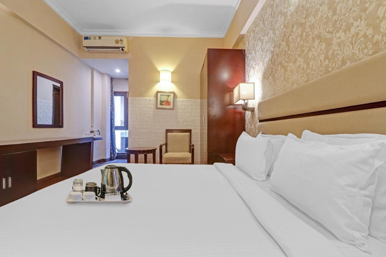 Oyo Townhouse 934 L'Elegant Hotel & Banquetby Ace Manor 가지아바드 외부 사진