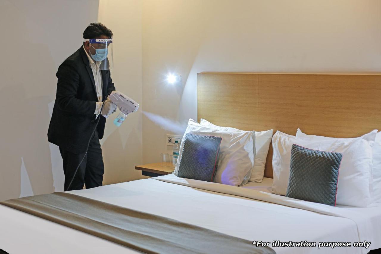 Oyo Townhouse 934 L'Elegant Hotel & Banquetby Ace Manor 가지아바드 외부 사진