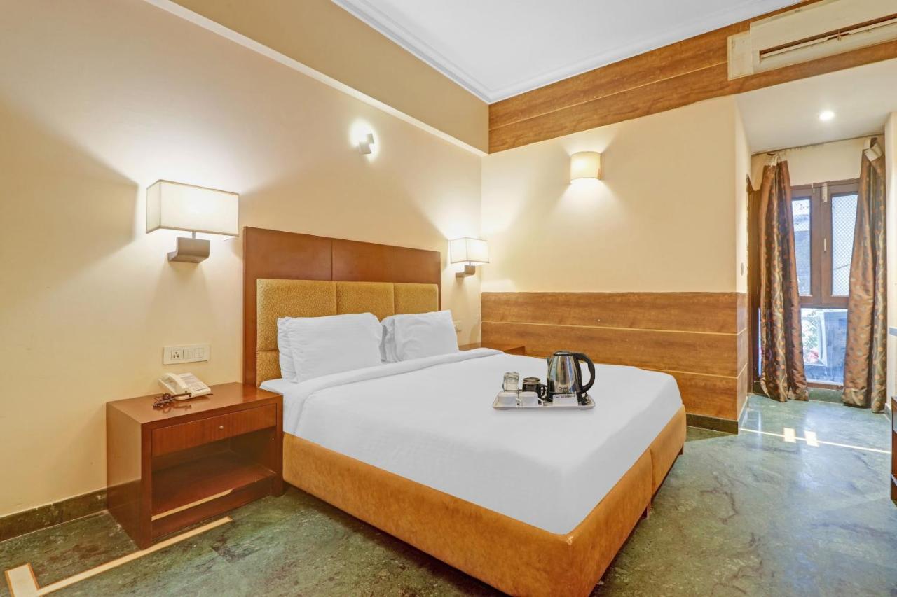 Oyo Townhouse 934 L'Elegant Hotel & Banquetby Ace Manor 가지아바드 외부 사진