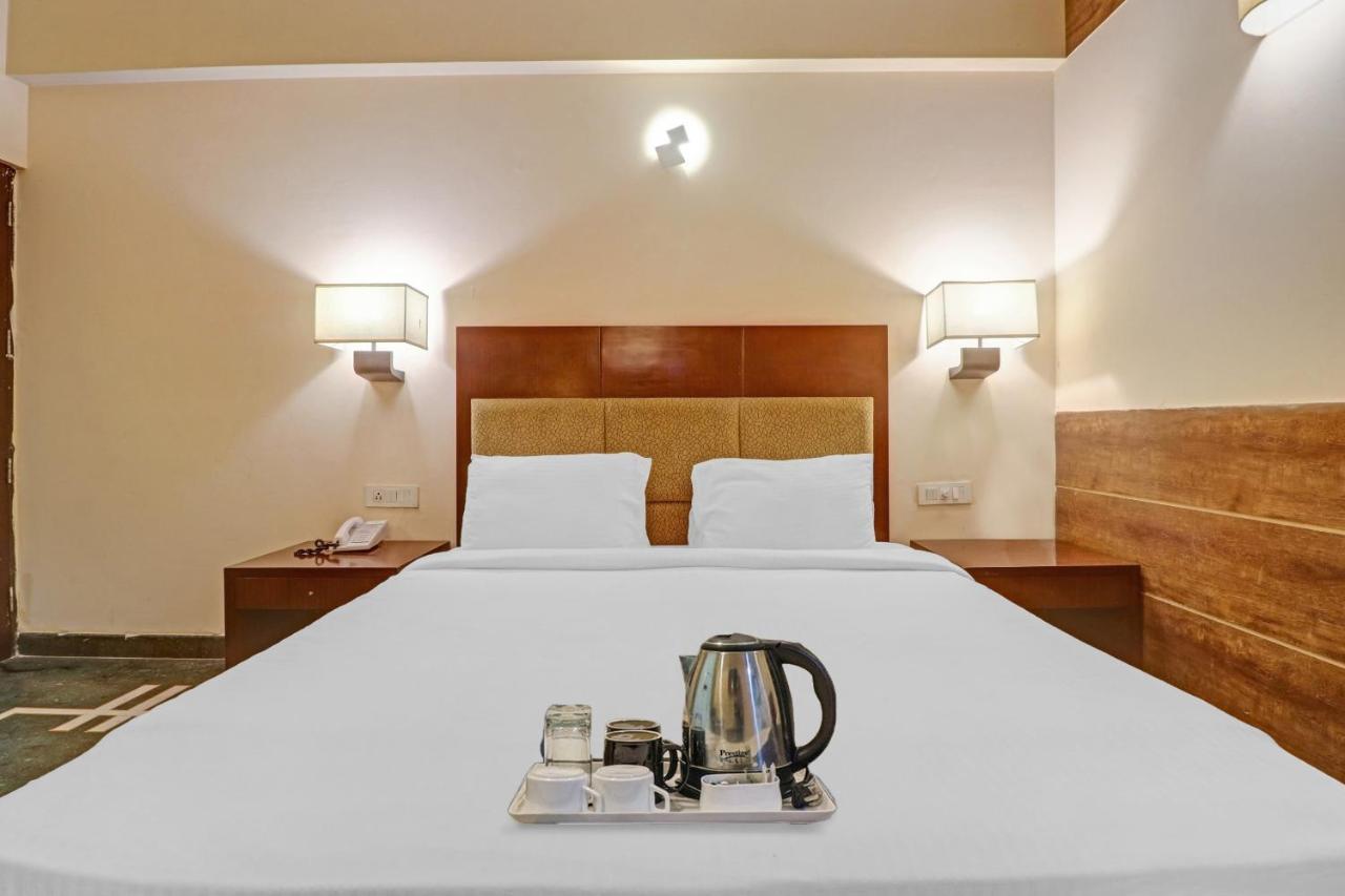 Oyo Townhouse 934 L'Elegant Hotel & Banquetby Ace Manor 가지아바드 외부 사진